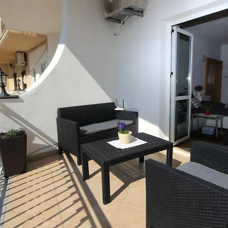 Bruna Apartment