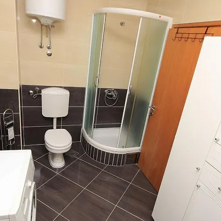 Bruna Апартаменти Макарська